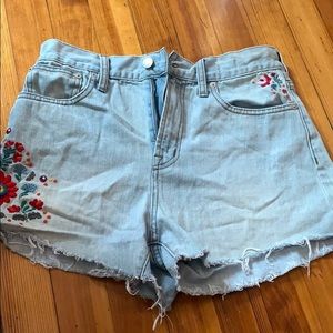 MADEWELL “the perfect jean shorts embroided flower
